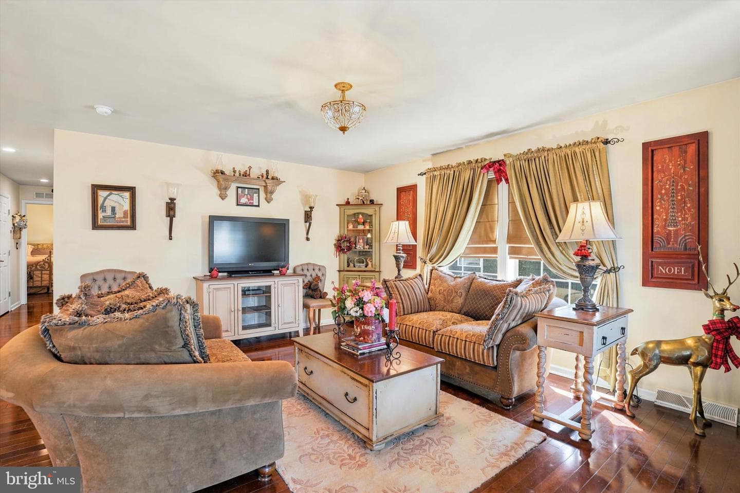 308 Meadow Court photo 2