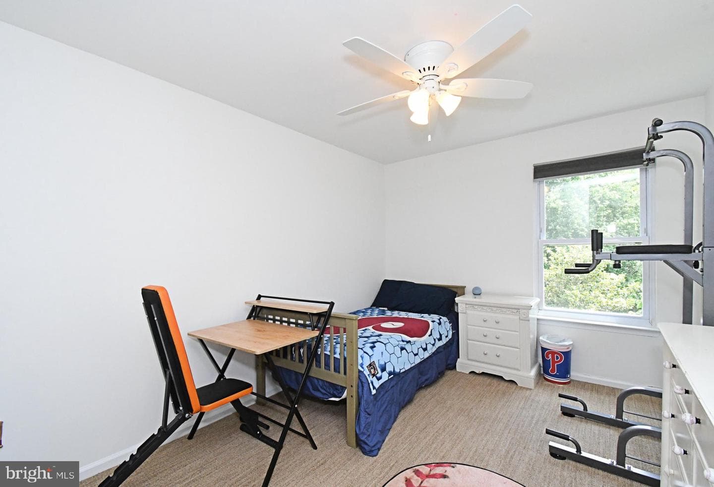 103 Chaucer Court photo 41