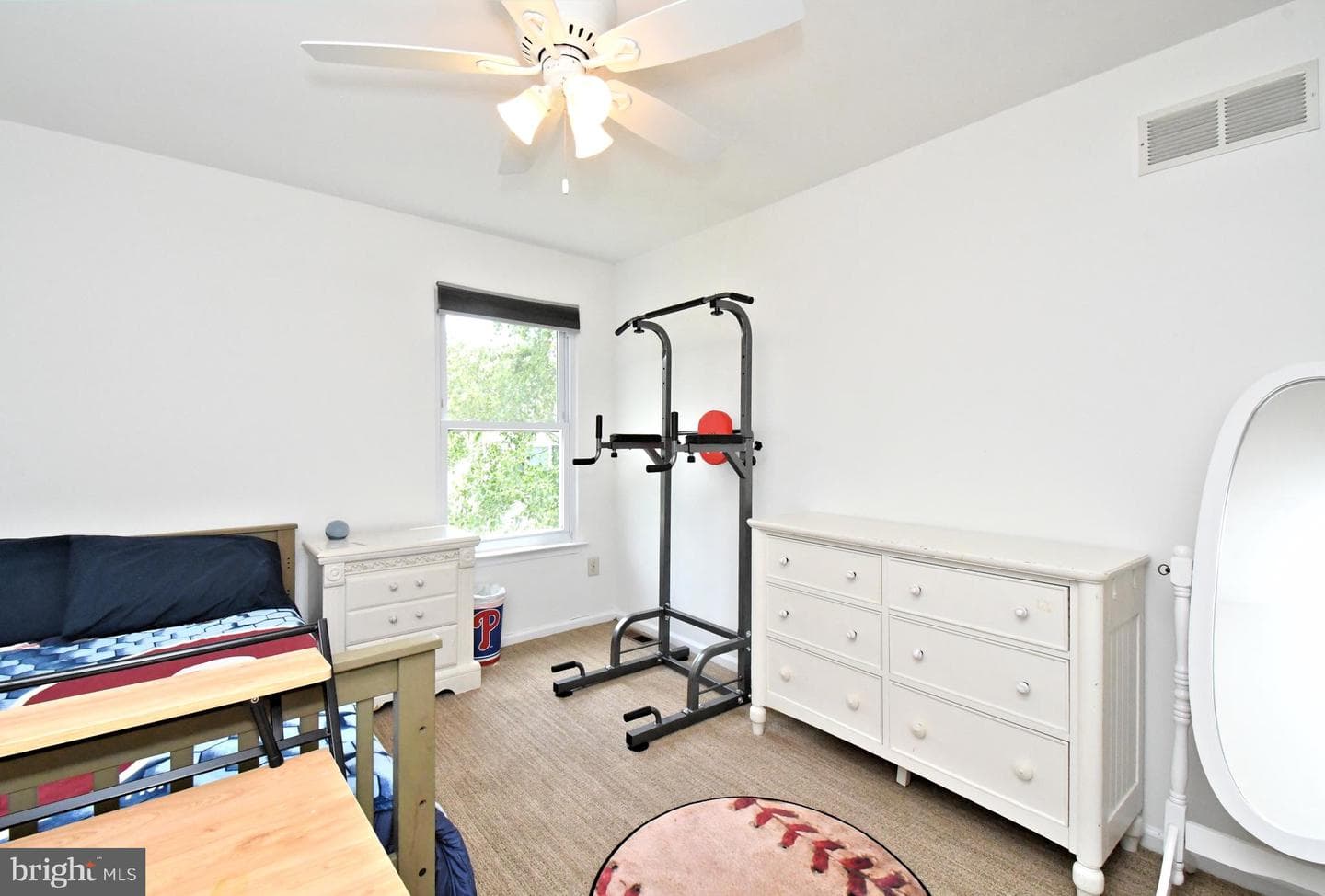 103 Chaucer Court photo 42