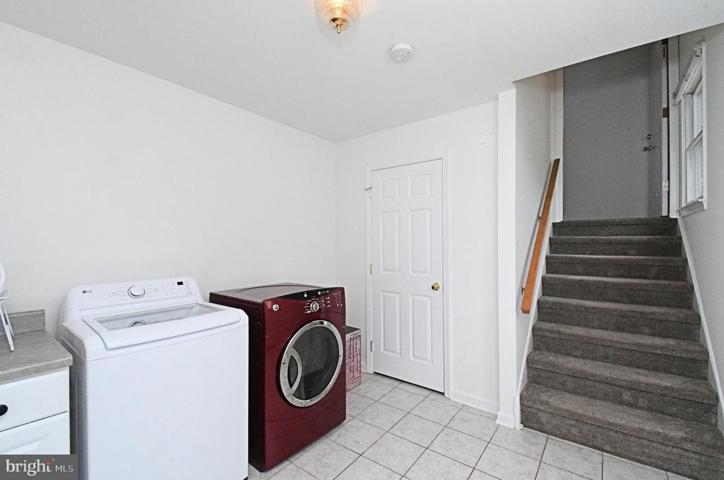 103 Chaucer Court photo 66