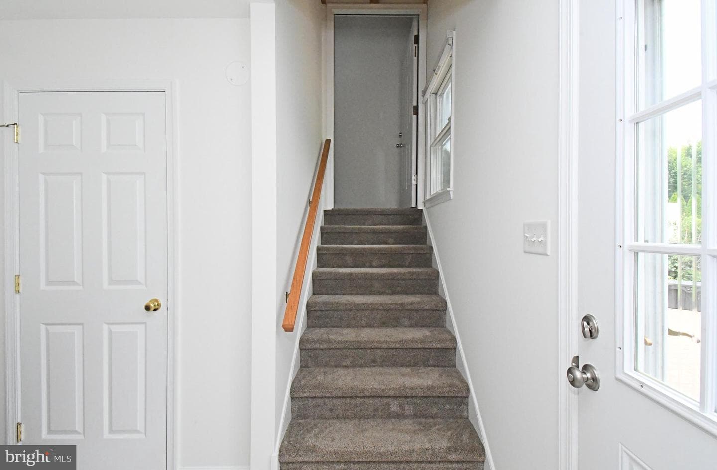 103 Chaucer Court photo 67