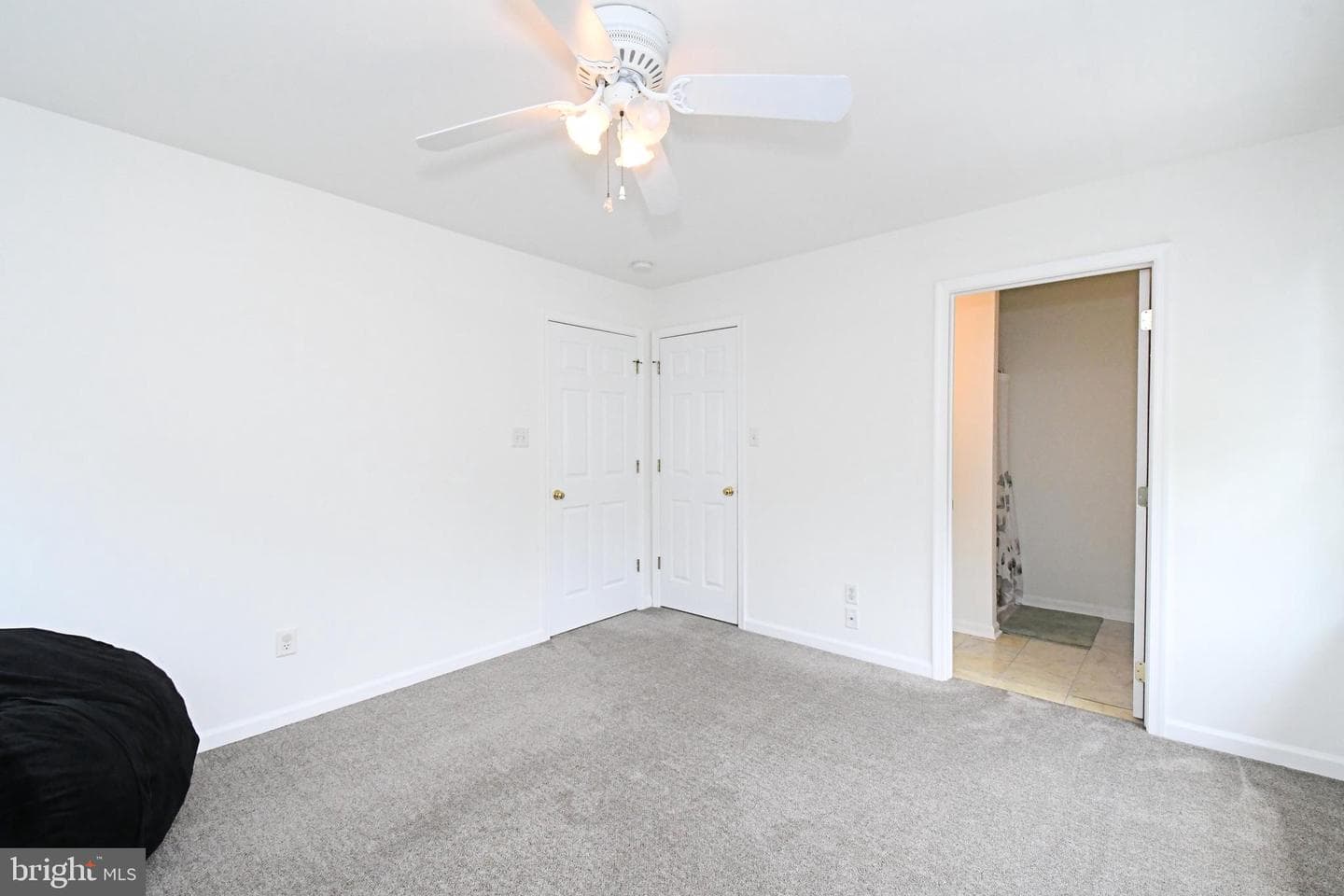 103 Chaucer Court photo 79