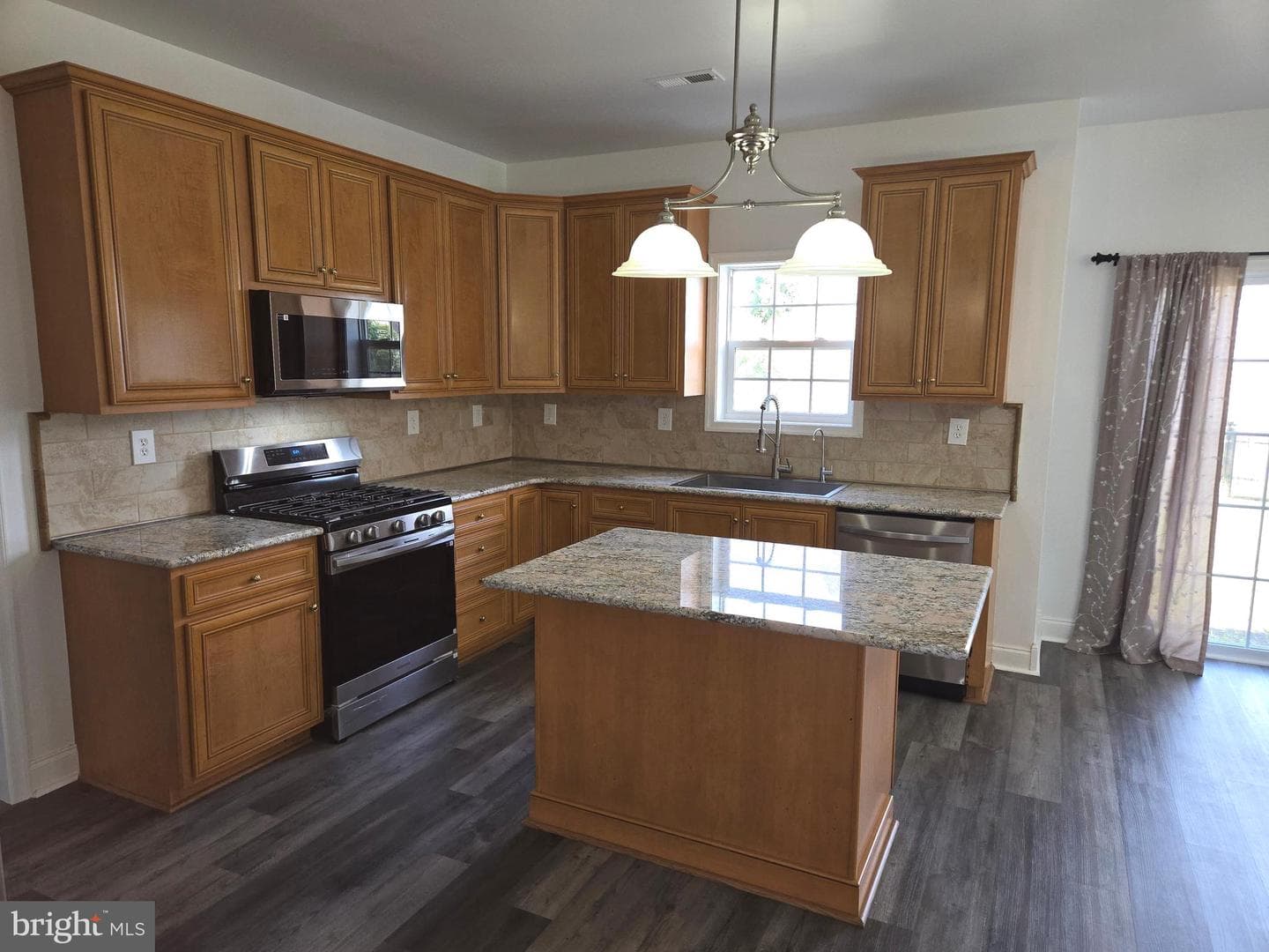 100 Lilac Lane photo 20