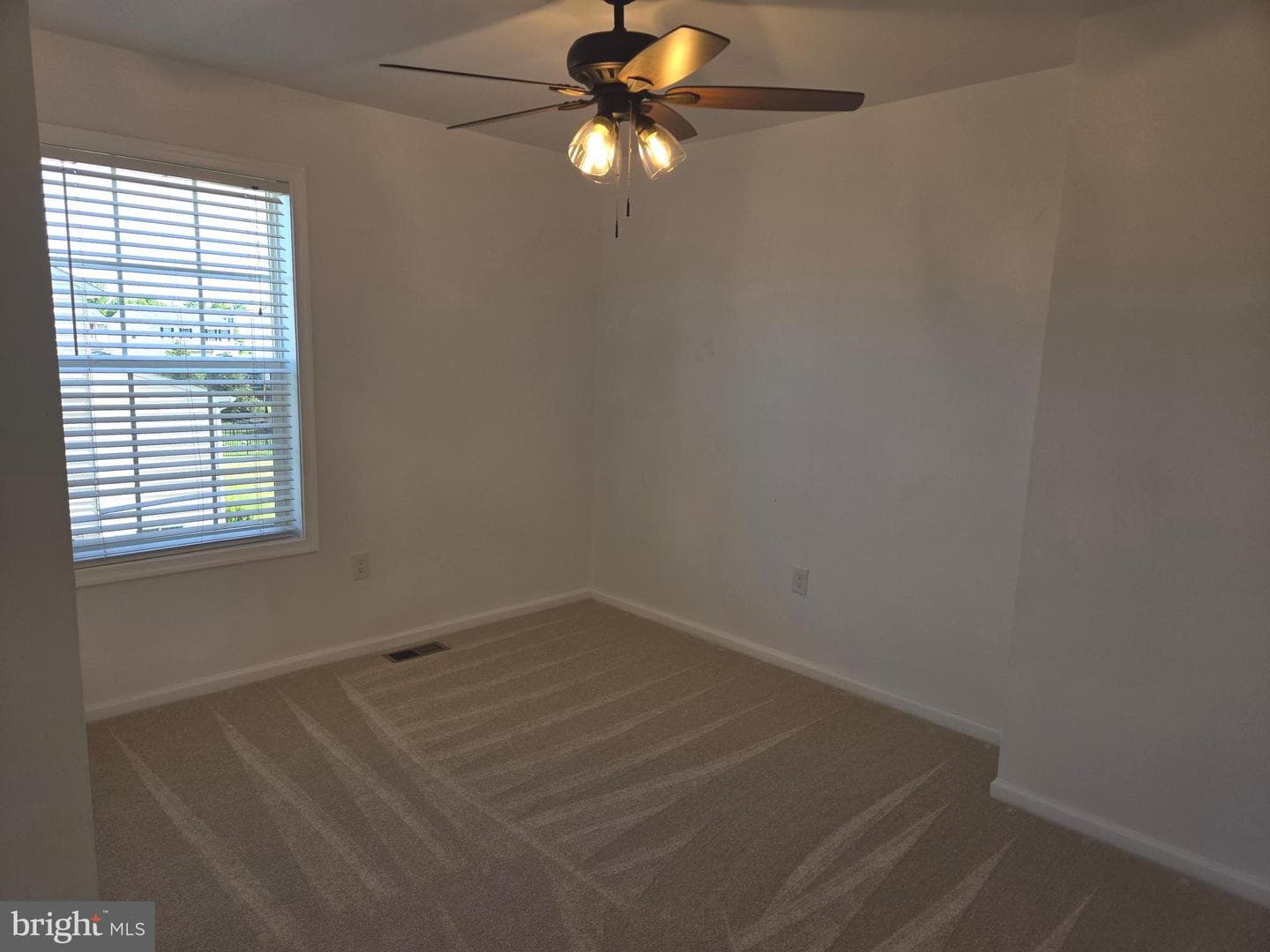 100 Lilac Lane photo 40