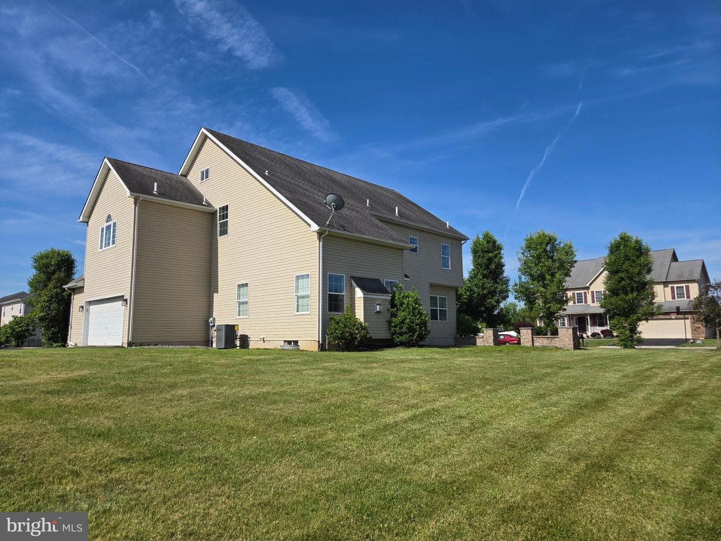 100 Lilac Lane photo 6