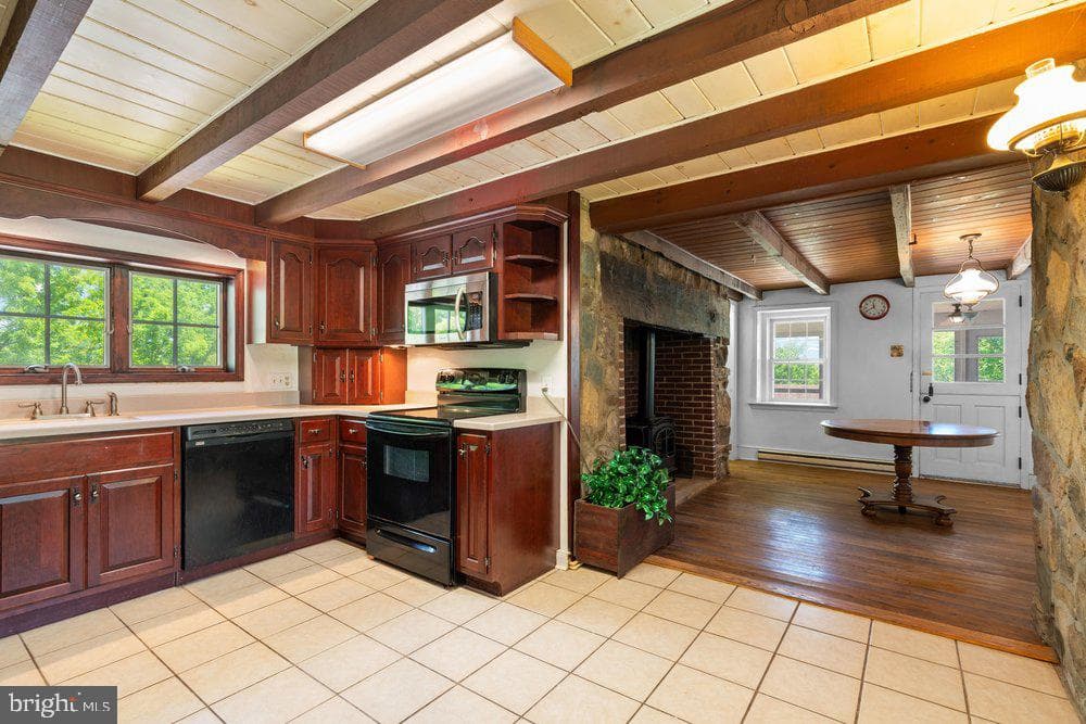 201 E Moyer Road photo 22