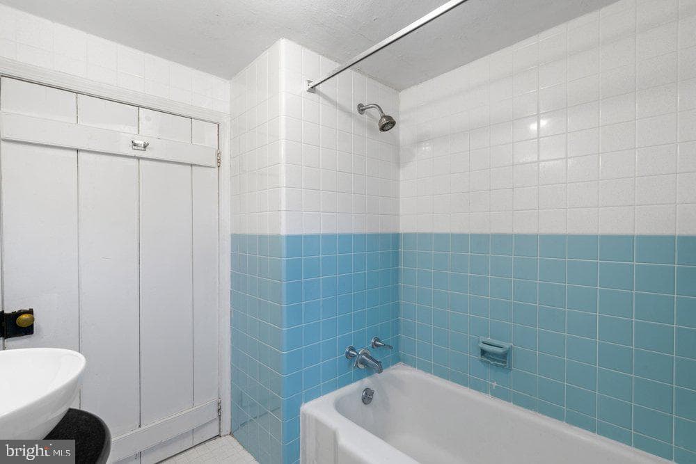 201 E Moyer Road photo 42