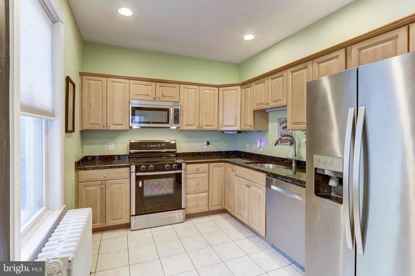 138 W 8th Avenue photo 12