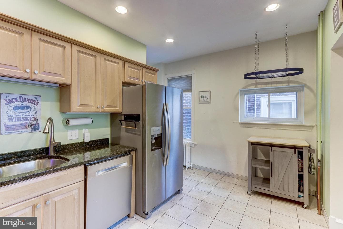 138 W 8th Avenue photo 13