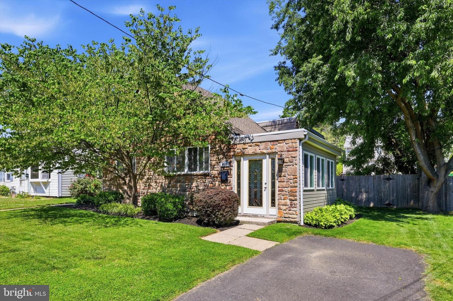 134 West Avenue photo 1