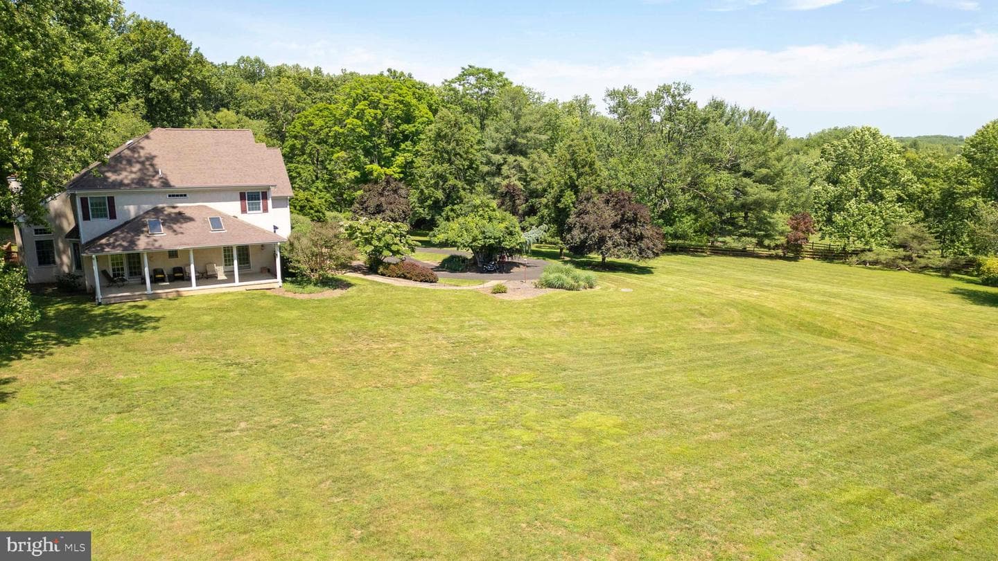 2160 Huntingdon Road photo 70