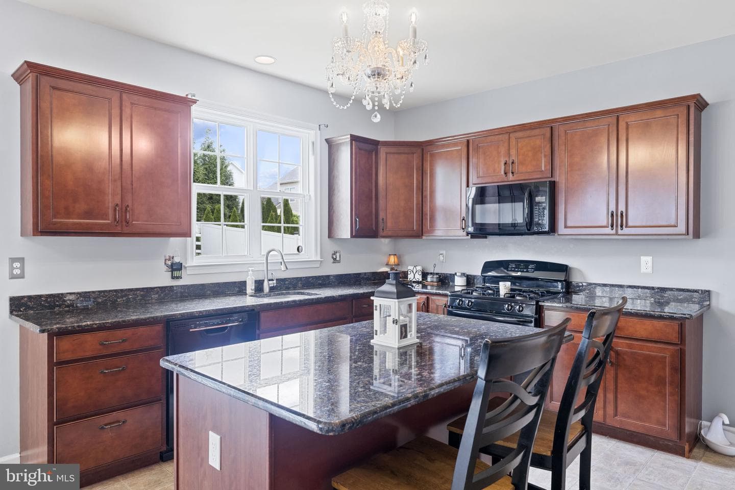 114 Lawrence Drive photo 11