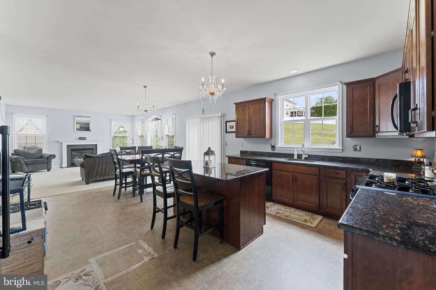 114 Lawrence Drive photo 13