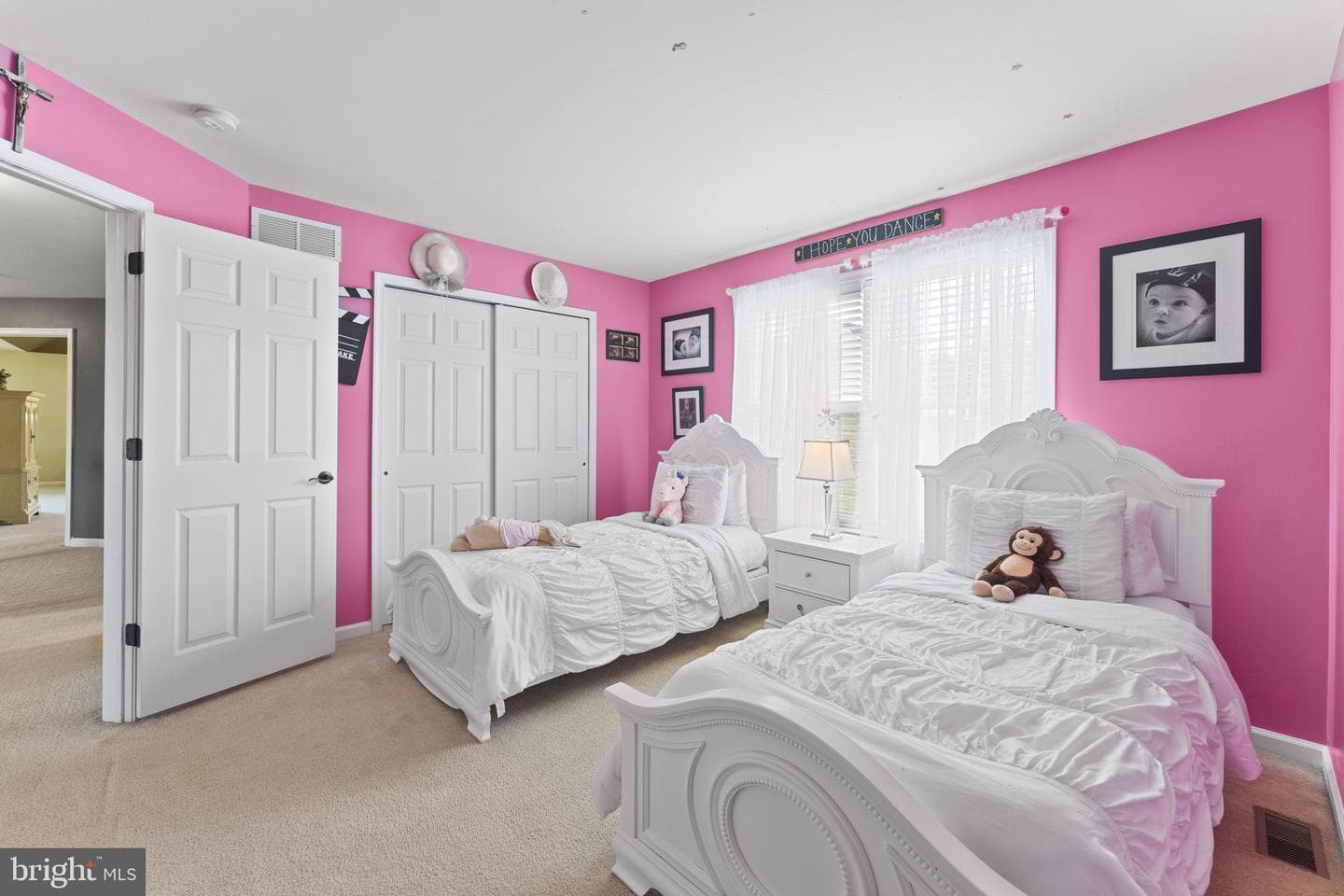 114 Lawrence Drive photo 25