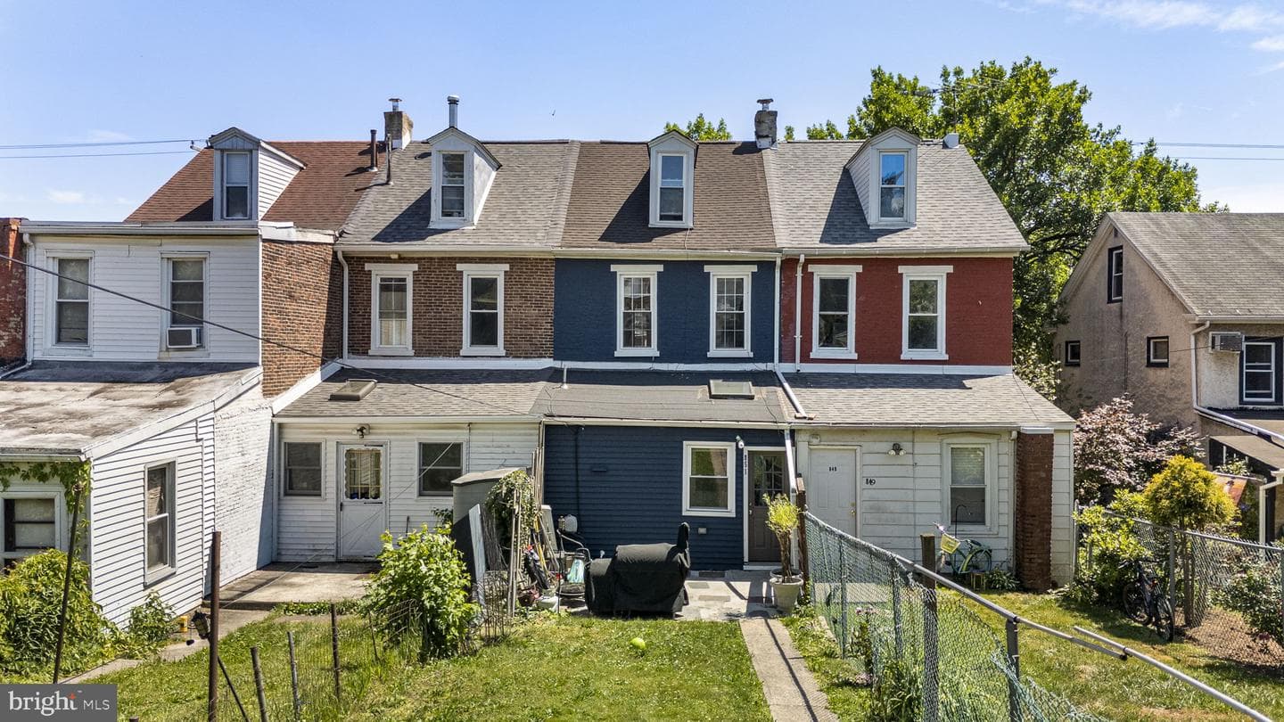 851 Queen Street photo 19