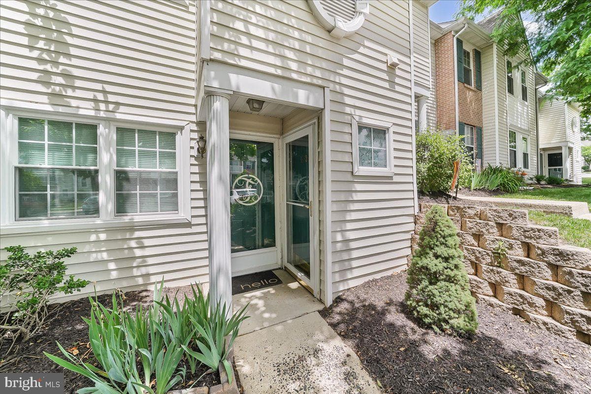 1838 Rosewood Court #91 photo 2