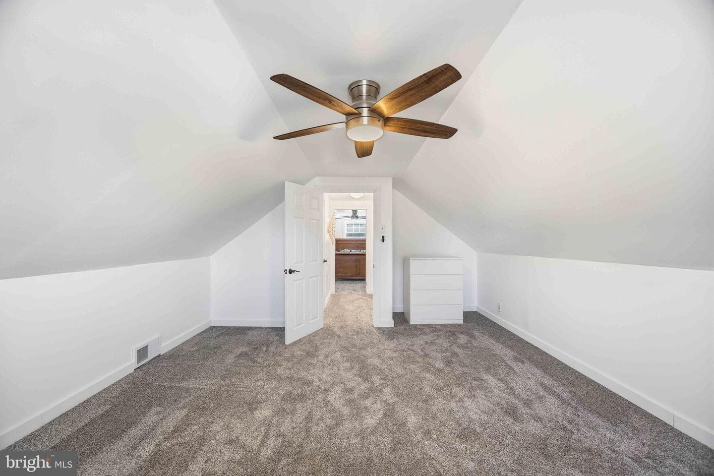 2452 Arlington Avenue photo 23