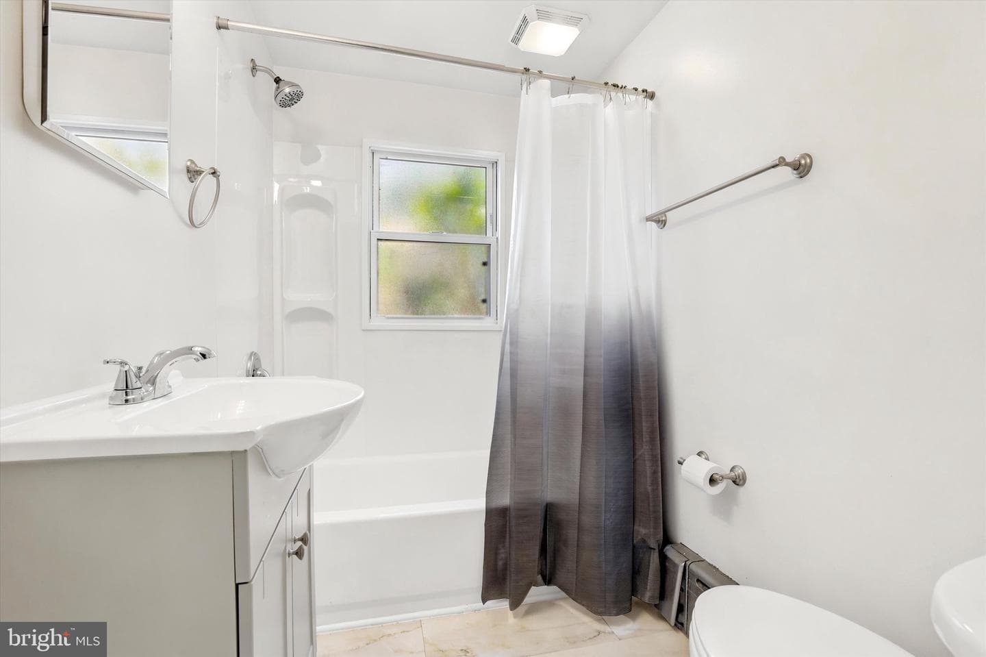 2339 E Vine Street photo 14
