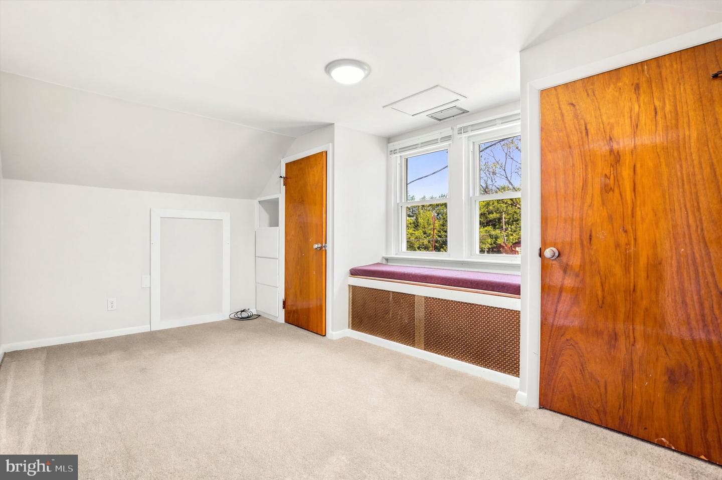 2339 E Vine Street photo 18