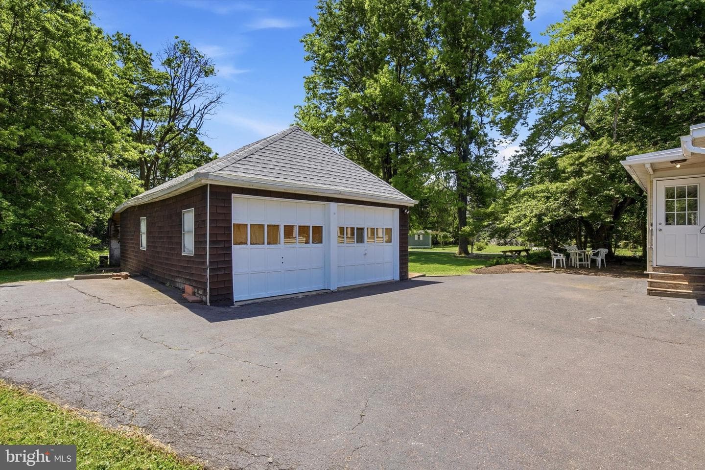 2339 E Vine Street photo 20