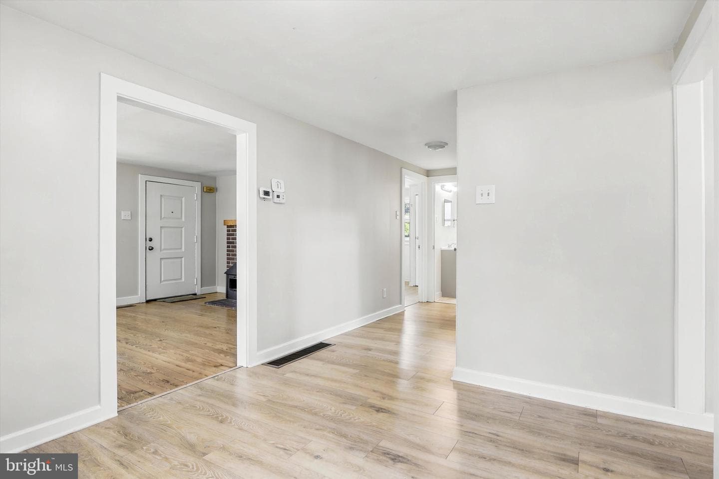 2339 E Vine Street photo 9