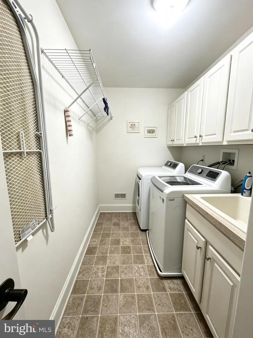 562 Farmdale Circle photo 24