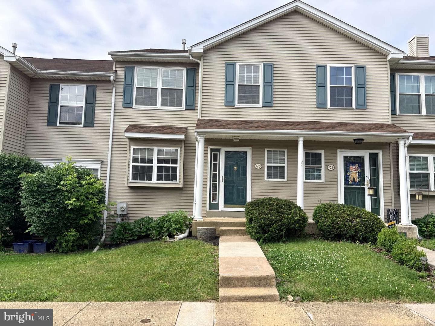 110 Pin Oak Court