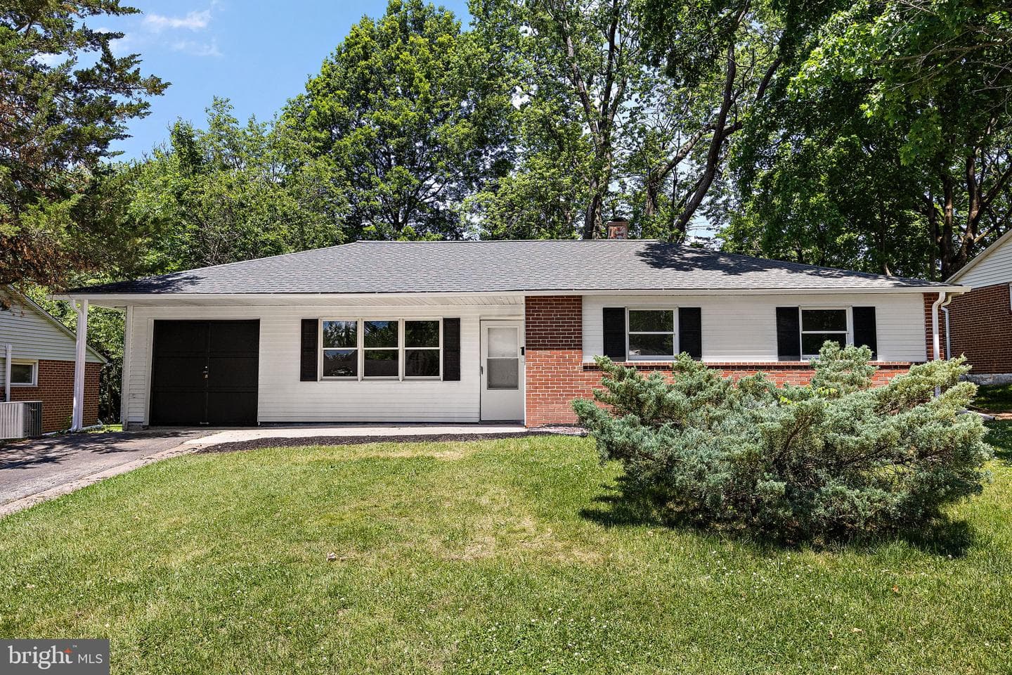 231 Orchard Lane photo 2