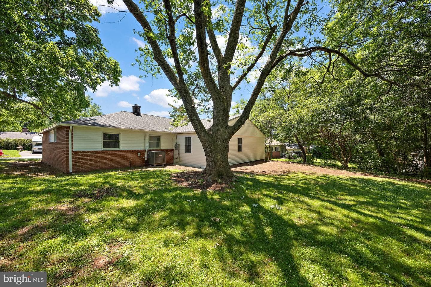 231 Orchard Lane photo 32