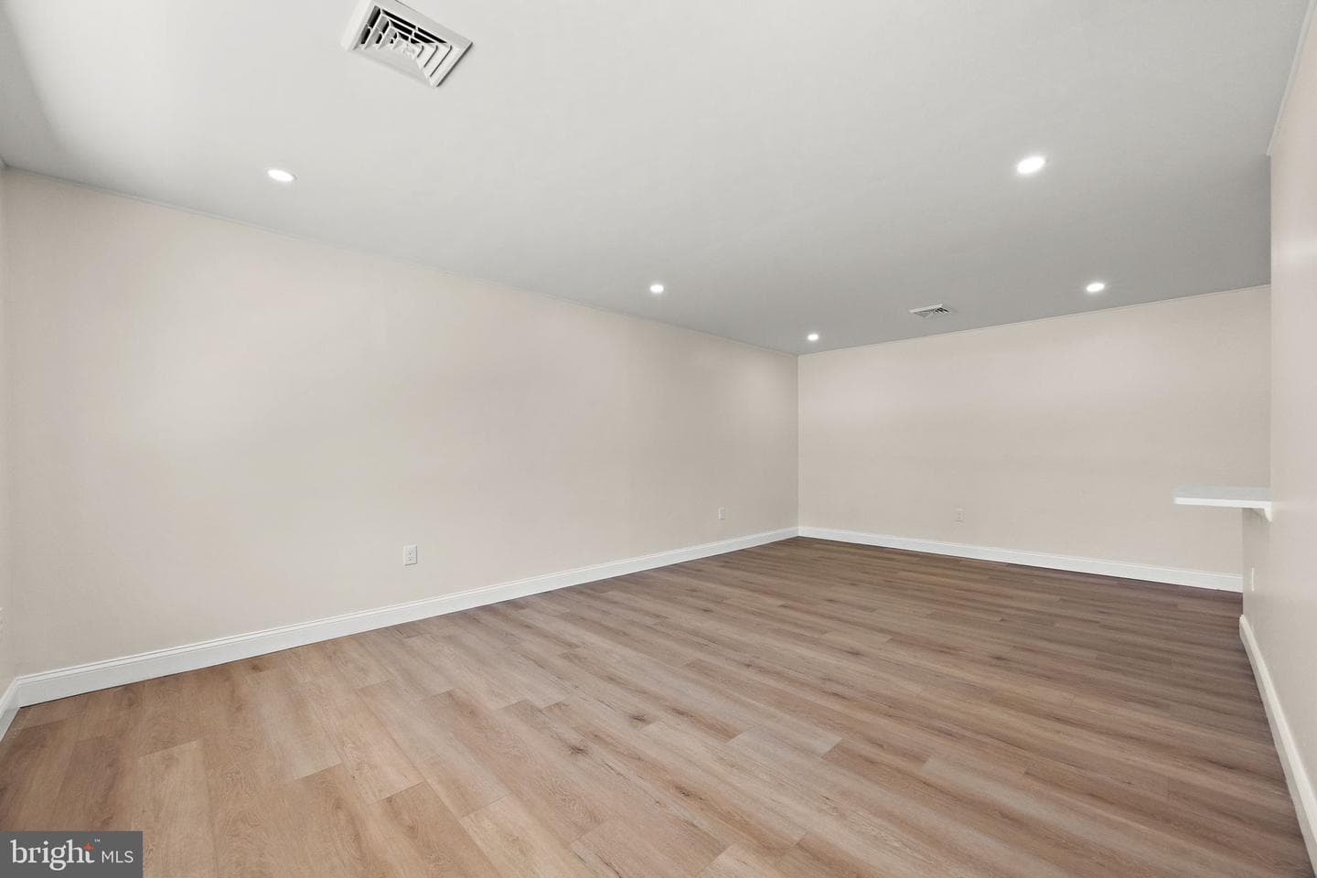 231 Orchard Lane photo 5