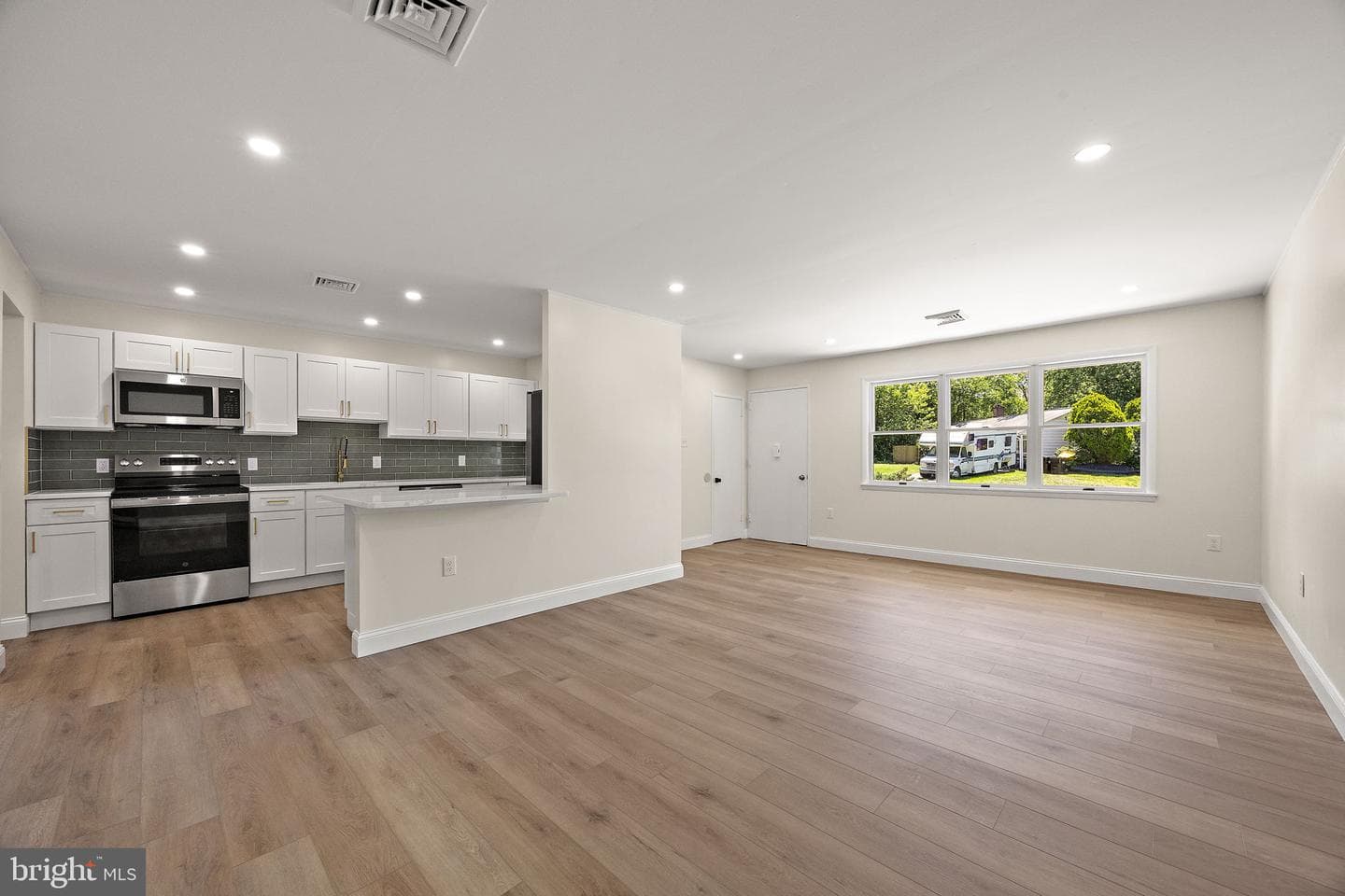 231 Orchard Lane photo 7