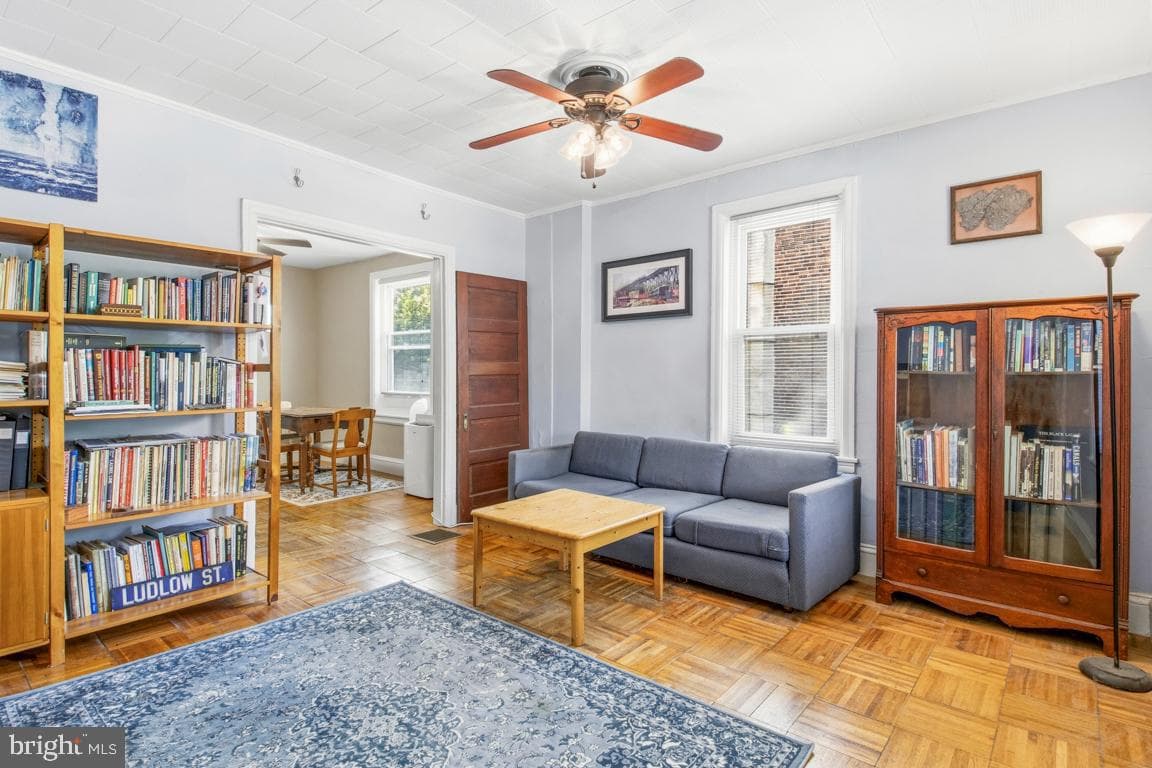 331 Elm Avenue photo 4