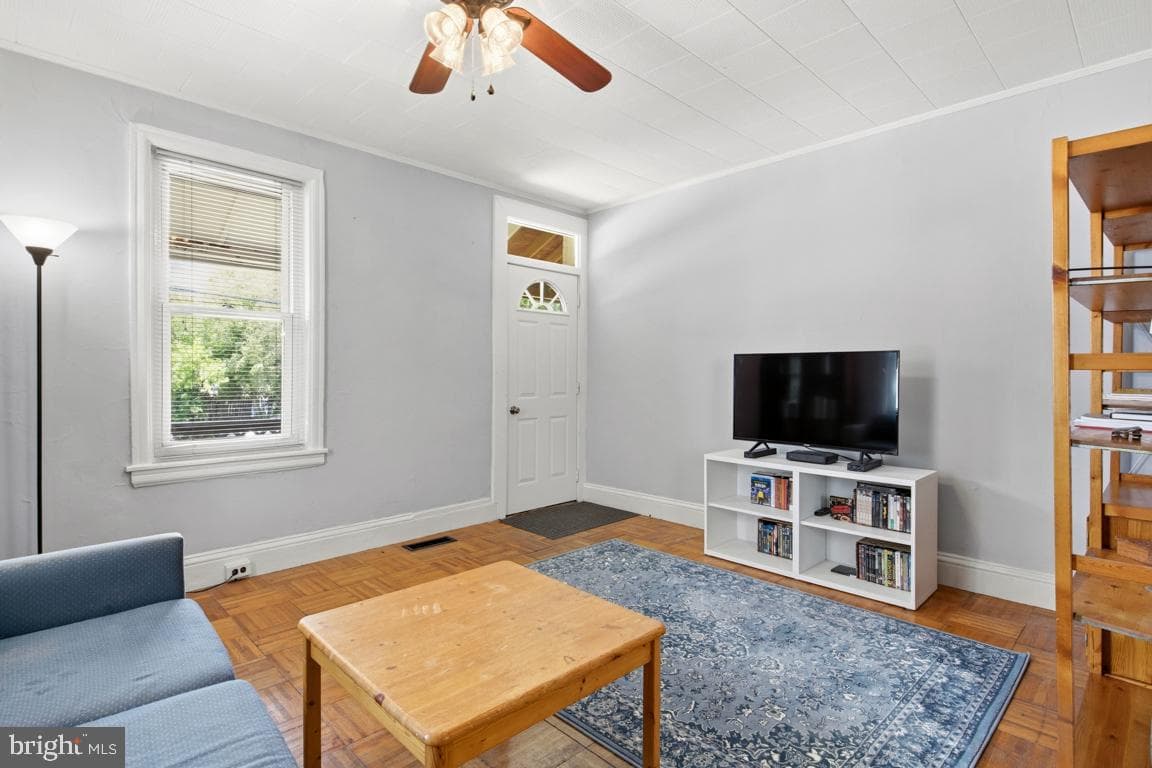 331 Elm Avenue photo 6