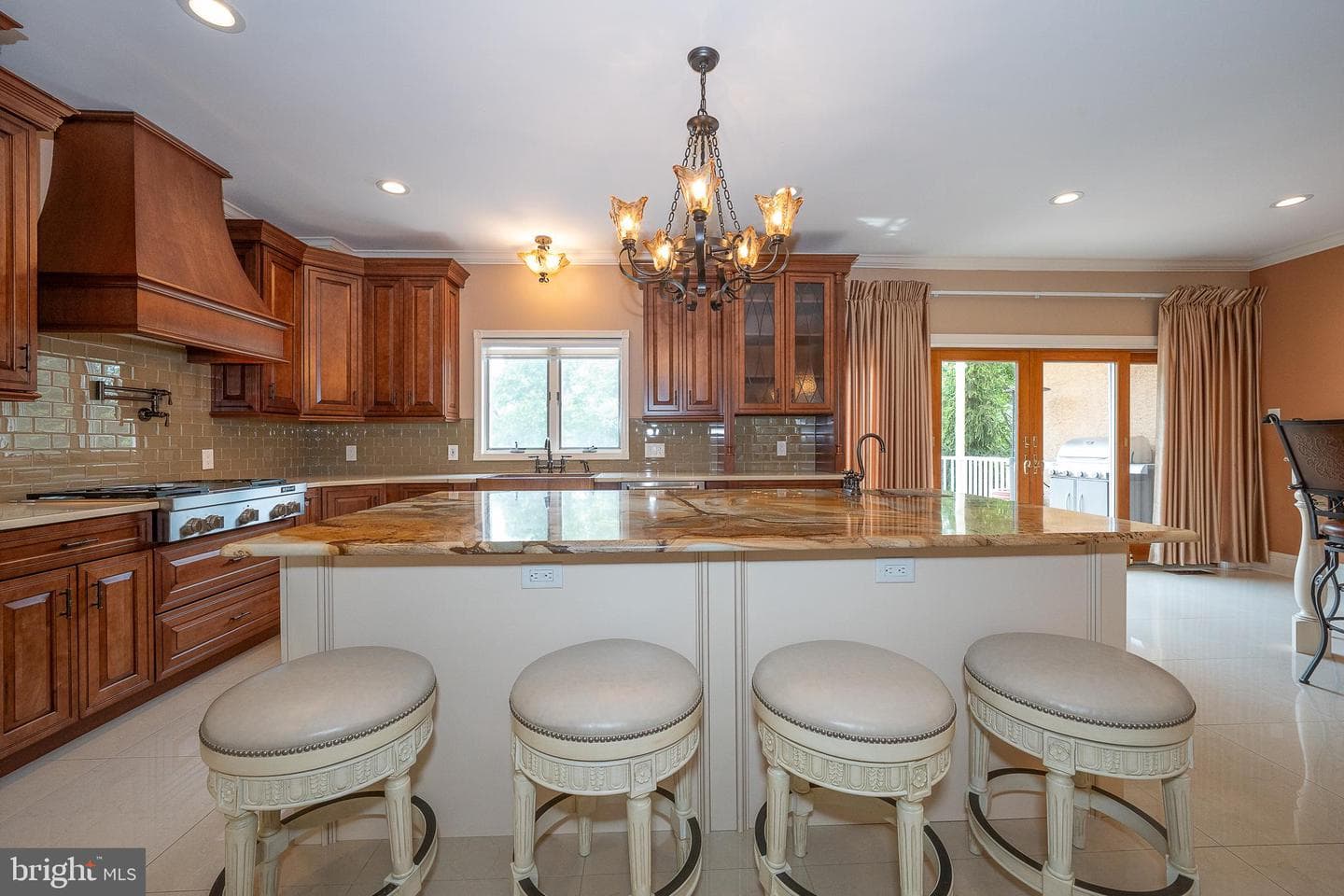 1041 Herkness Drive photo 14