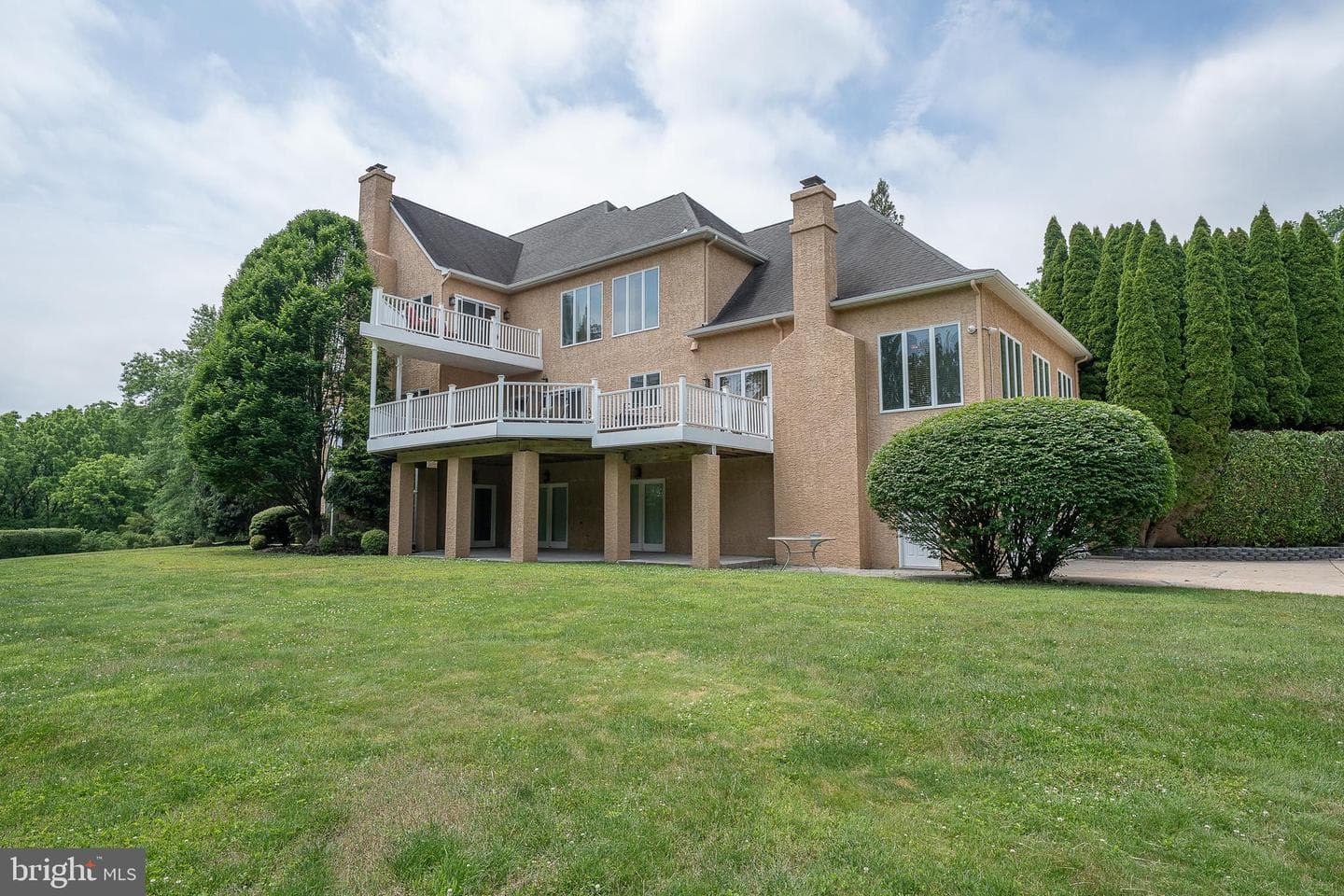 1041 Herkness Drive photo 82