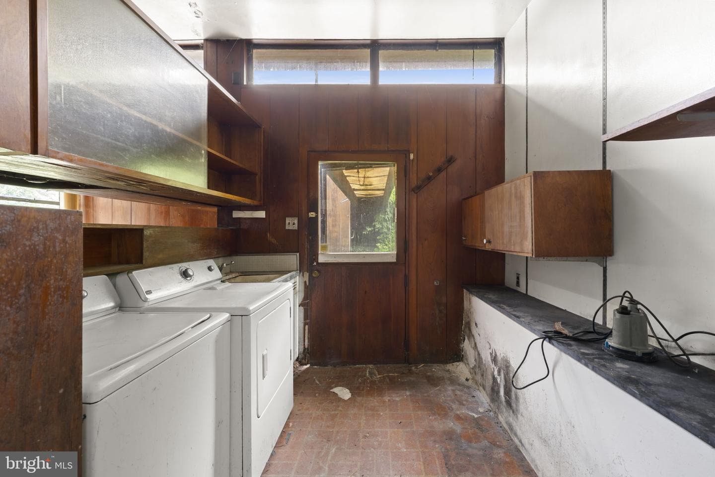 2935 Whitehall Road photo 23
