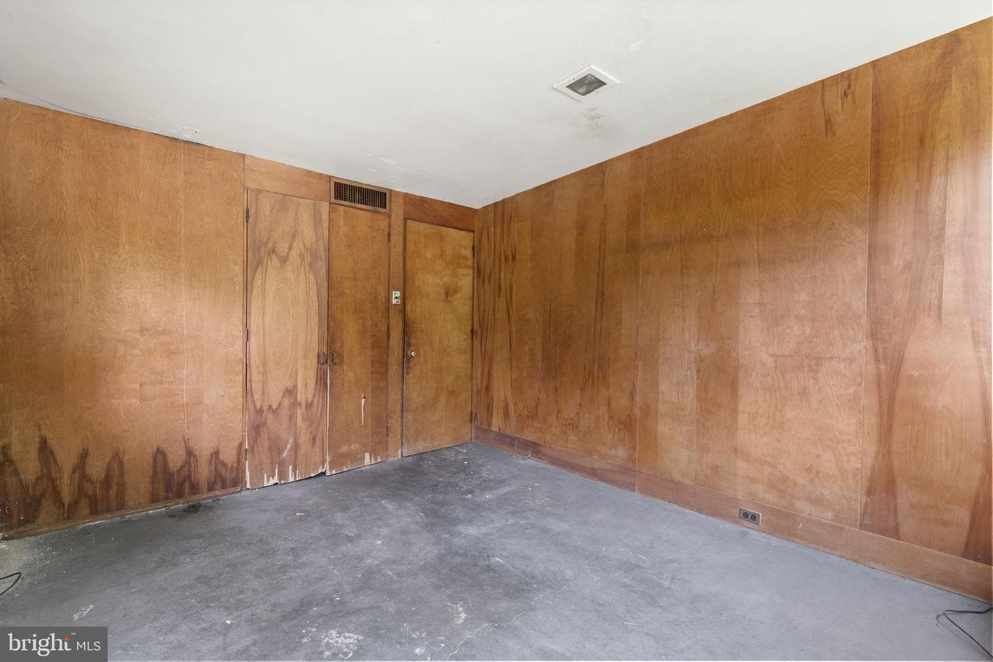 2935 Whitehall Road photo 31