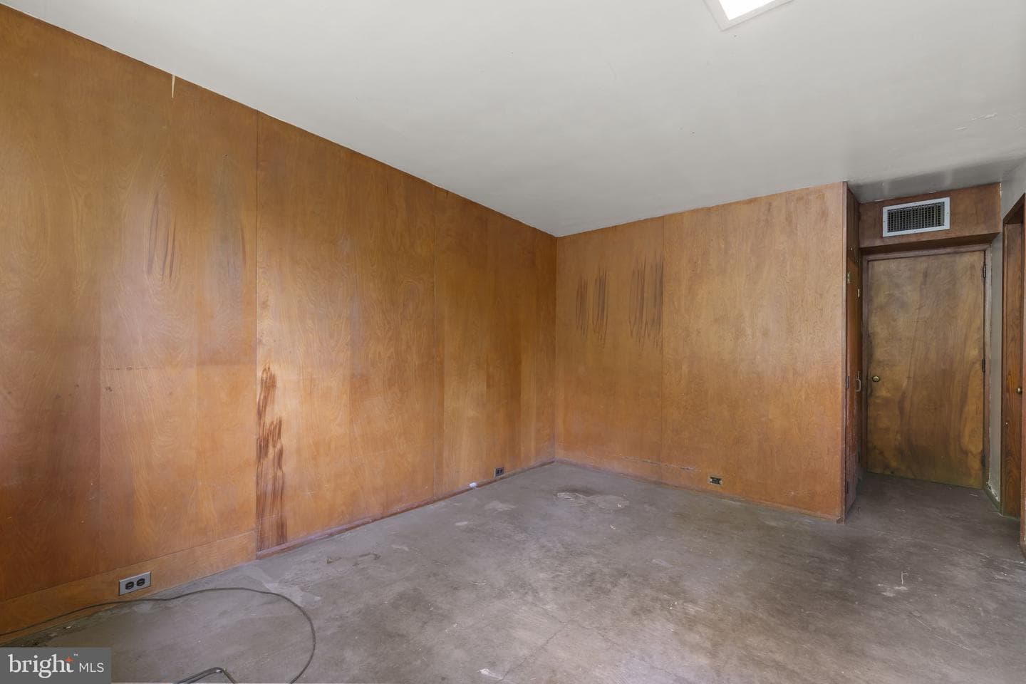 2935 Whitehall Road photo 34
