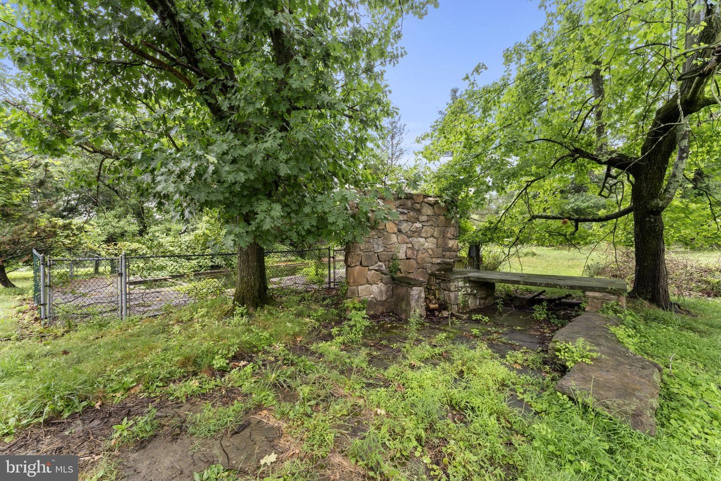 2935 Whitehall Road photo 36