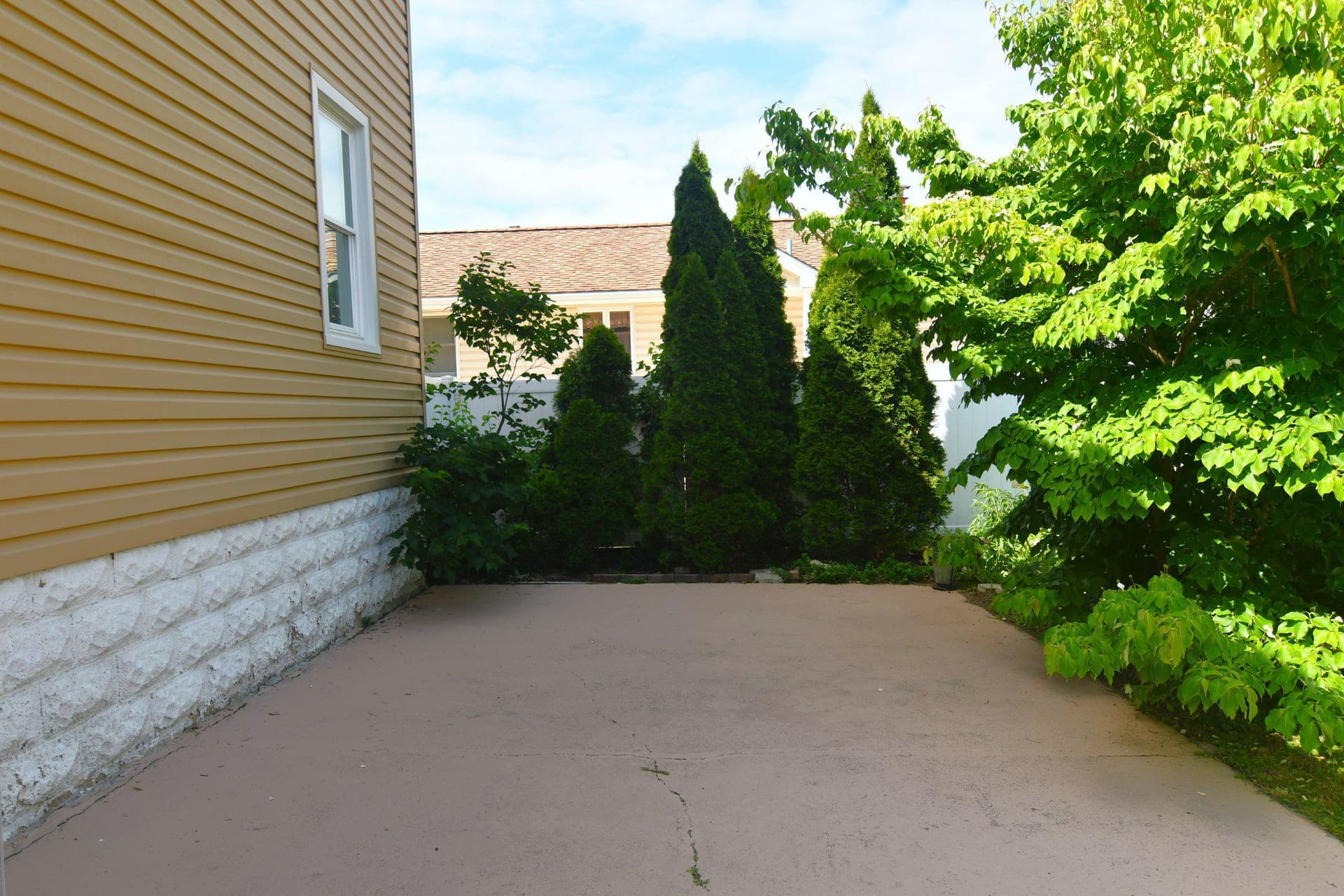 25 Center Avenue photo 13