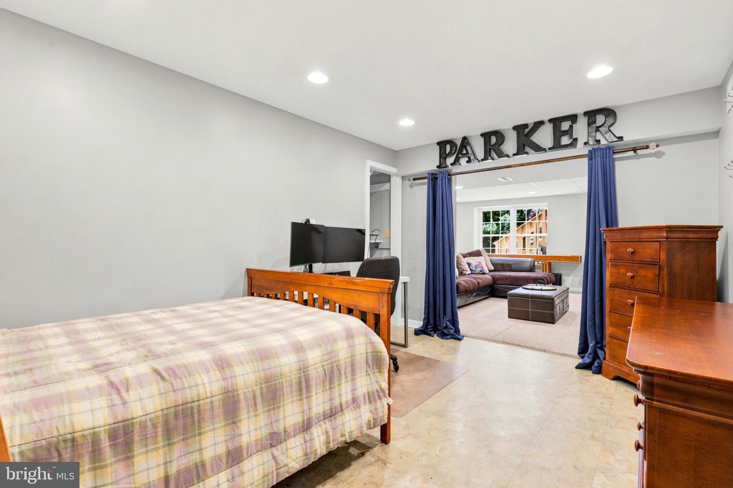 587 Weikel Road photo 33