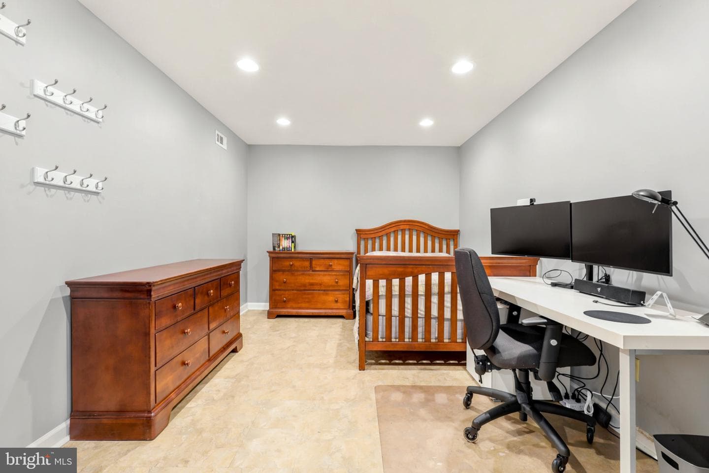 587 Weikel Road photo 34