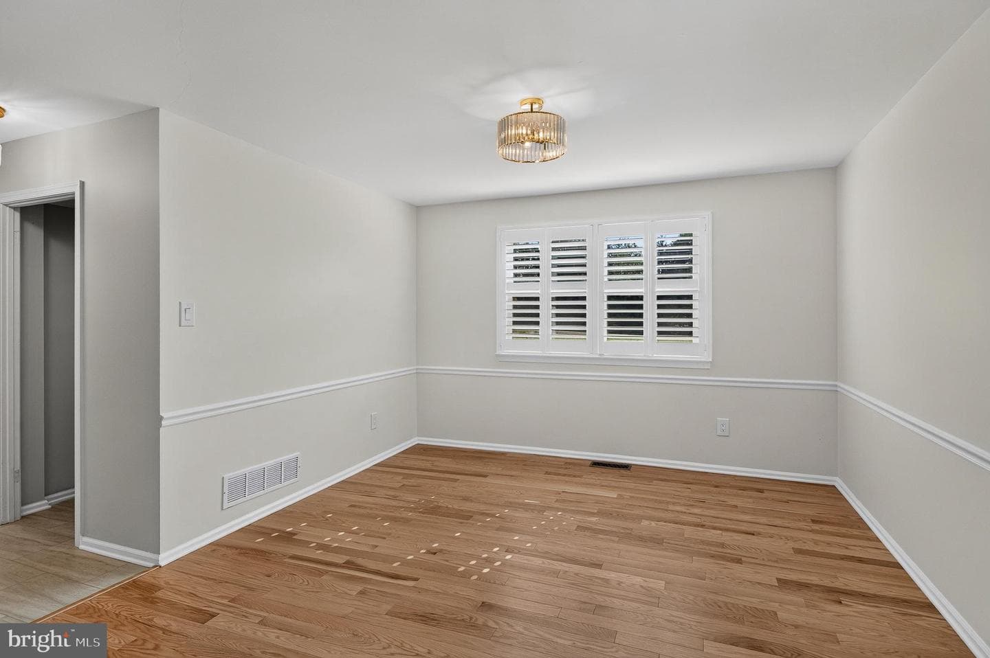 1146 Squires Way photo 11