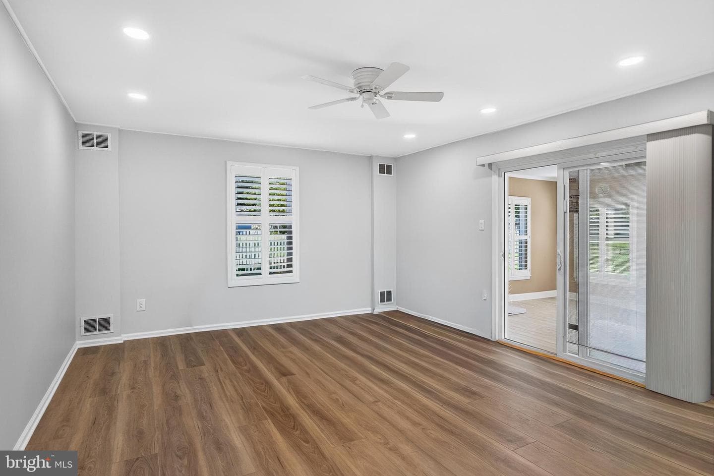 1146 Squires Way photo 18