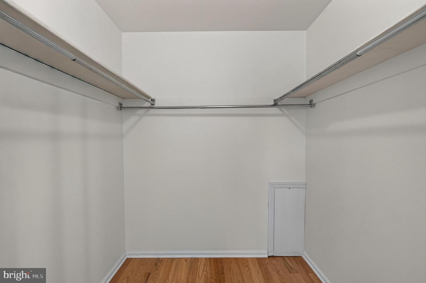 1146 Squires Way photo 32
