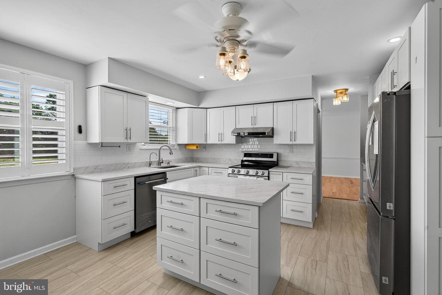 1146 Squires Way photo 7