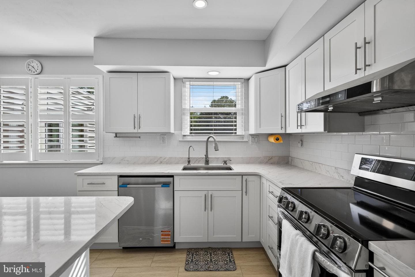 1146 Squires Way photo 8