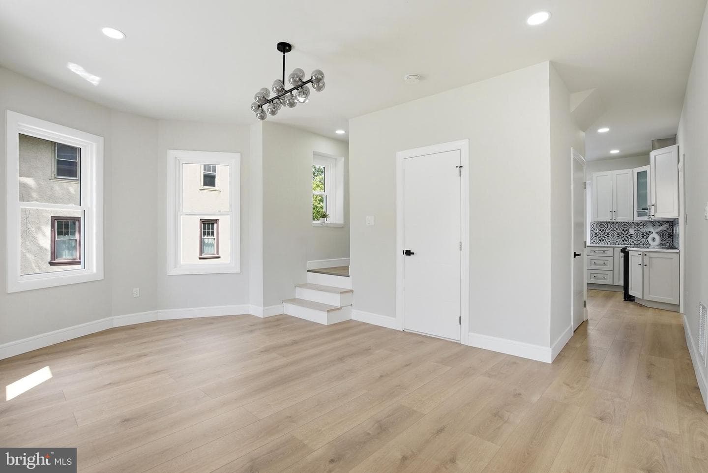 249 Washington Lane photo 6