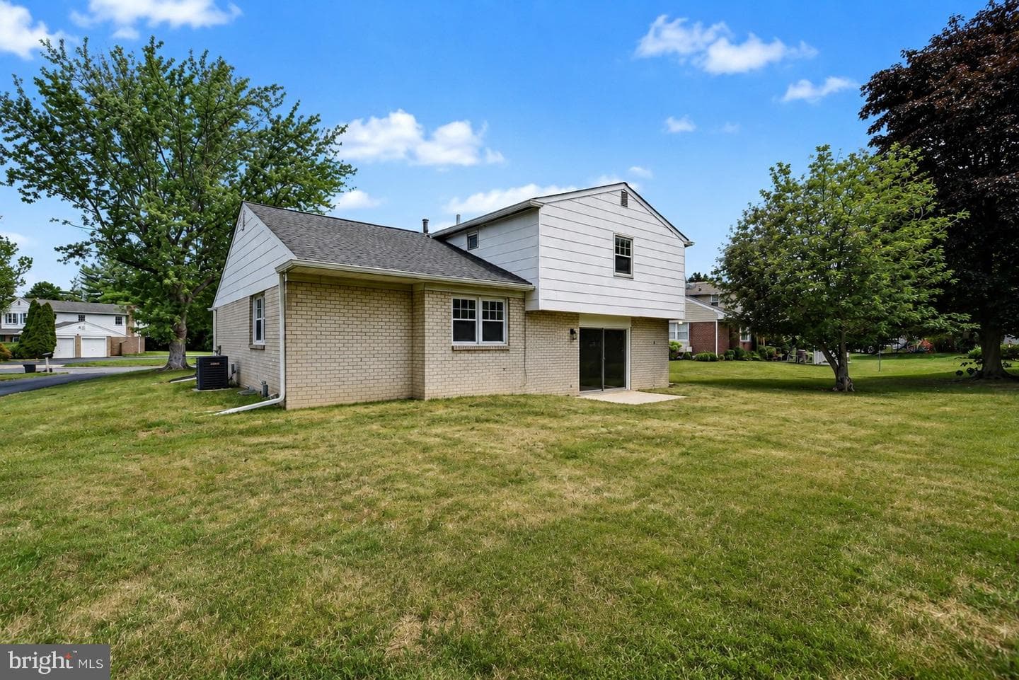 2910 Henley Road photo 17