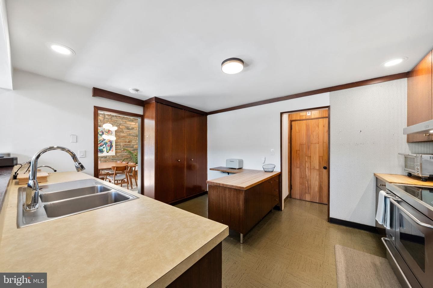 118 S Schuylkill Avenue photo 30
